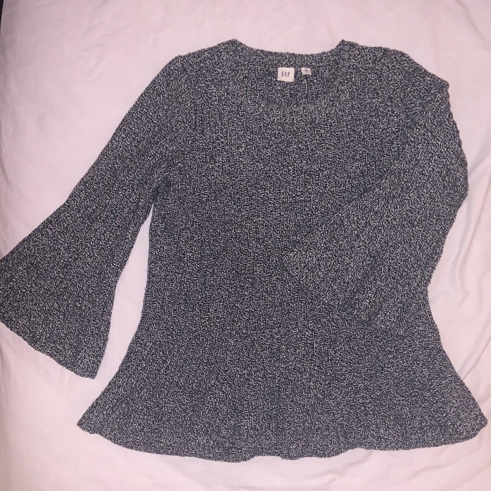 🌼3/$24 Gap sweater